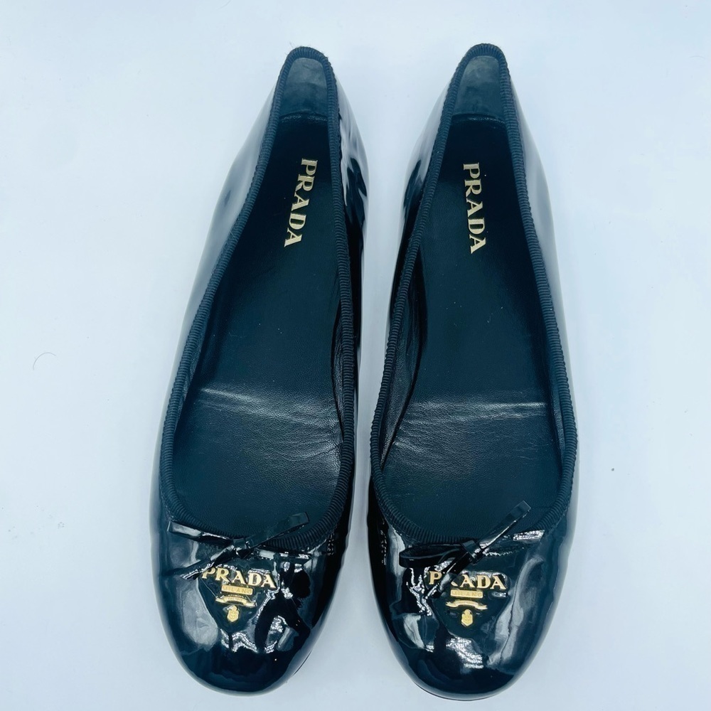 Prada Black Patent leather logo embedded ballet flats EU 39.5